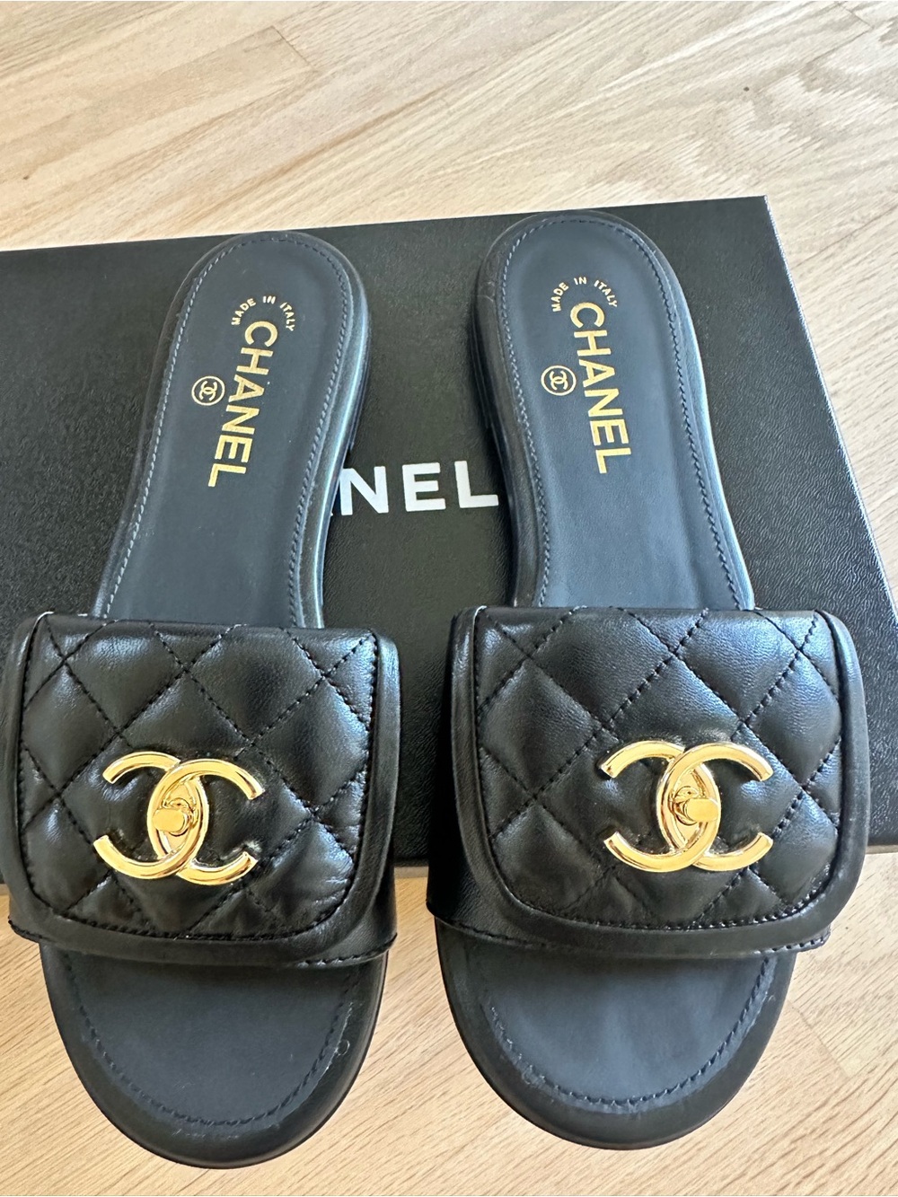 Chanel Turnlock Quilted Leather Sandals Slides Size 38 - Picture 2 of 8